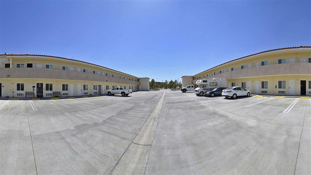 Baymont By Wyndham Ridgecrest Μοτέλ Εξωτερικό φωτογραφία