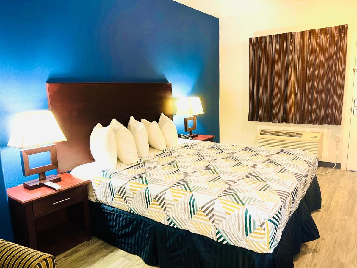 Baymont By Wyndham Ridgecrest Μοτέλ Εξωτερικό φωτογραφία
